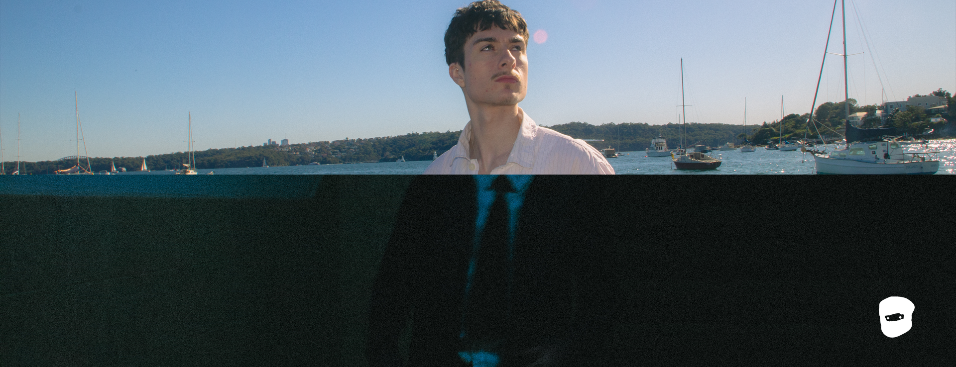 Instagram Model Ocean background